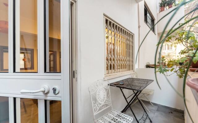 Magical 2BR Beach Bauhaus Stylish Nest