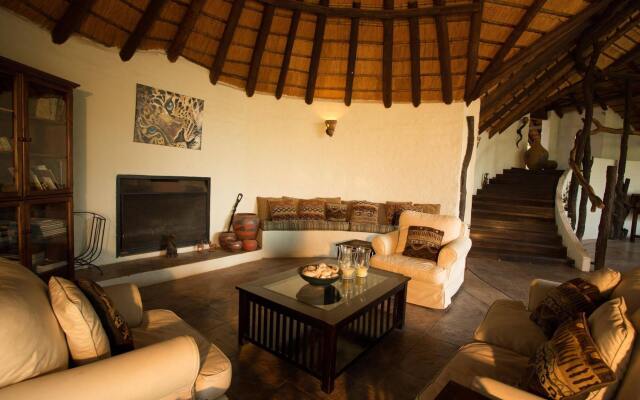 Mopane Bush Lodge