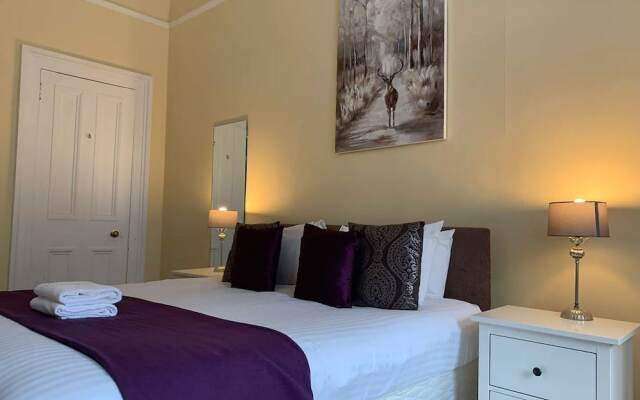 JOIVY Adorable 1 Bed Flat Near West End