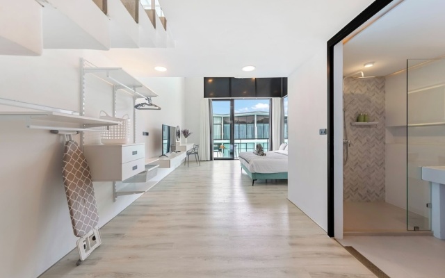 Unique Townhouse Pool Slide Access
