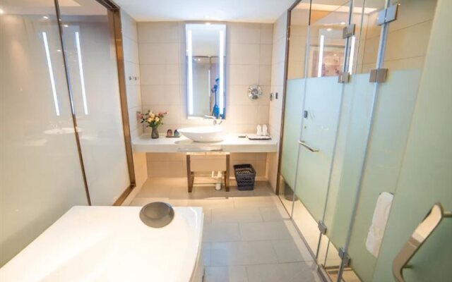 Lavande Hotel Wuhan Happy Valley Renhe Road Metro Station