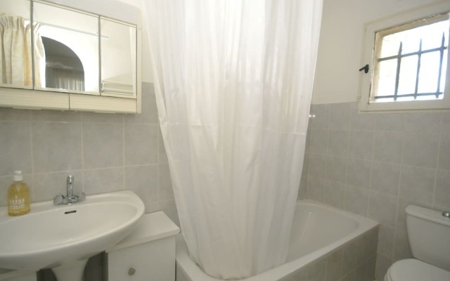 Lush Holiday Home in Draguignan With Private Garden