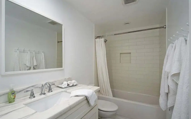 3690 Carlsbad Boulevard - Unit B