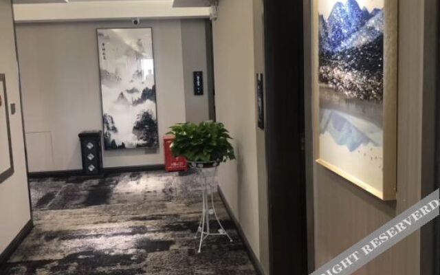 Yinxing Business Hotel