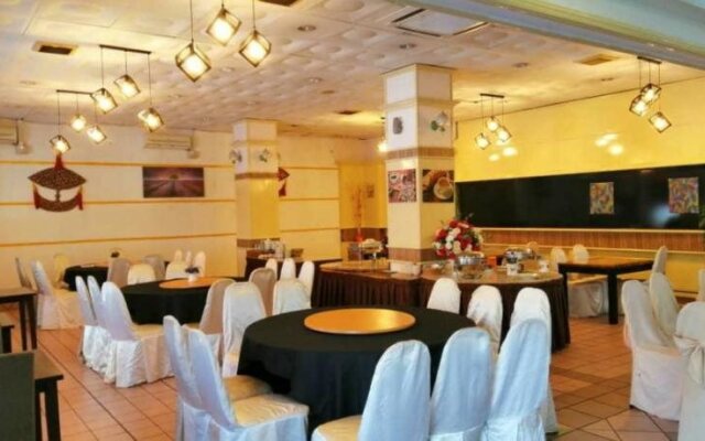OYO 89489 Al Ansar Hotel