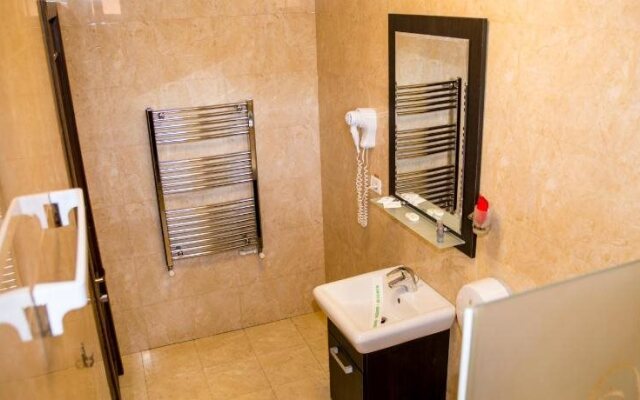 Hotel Yarus