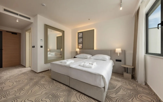 Seesea Hotel