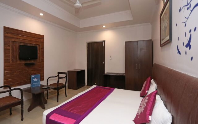 OYO 3697 Hotel Rivieraa