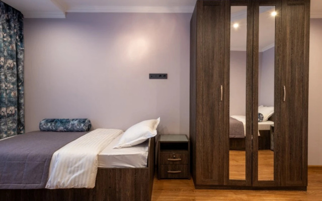 апартаменты на А.Ахматовой,10