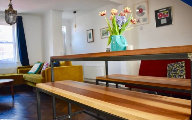 Renovated 2 Bedroom Home in The Liberties