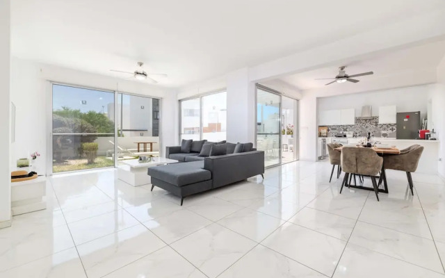 Elite Blu Heights Villa