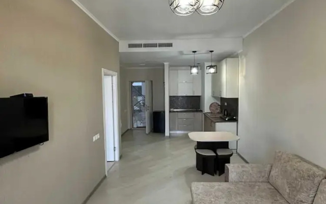 Spacious 1BR Pool & Sauna