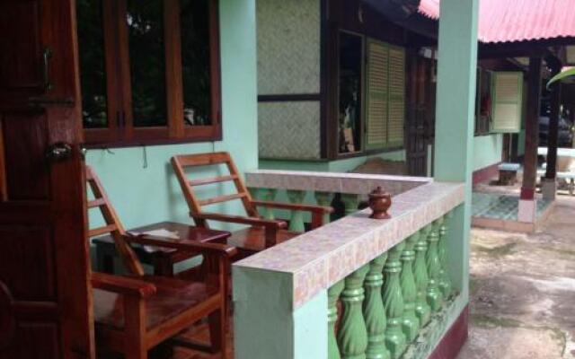 Anouxa Riverview Guesthouse