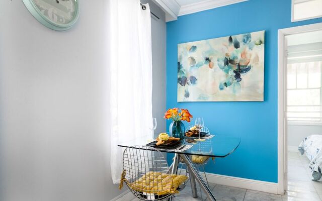 Holiday Apartment on Lincoln Road