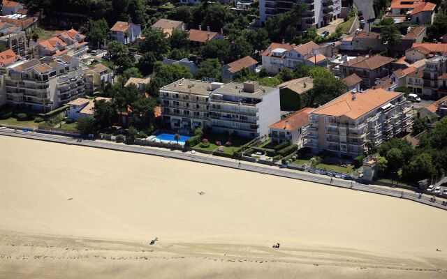 Arc Hôtel sur Mer