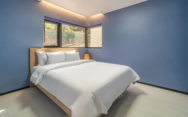 Yeosu Liposo Poolvilla