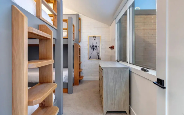 Ski Captain Molly 3 Bedroom Condo