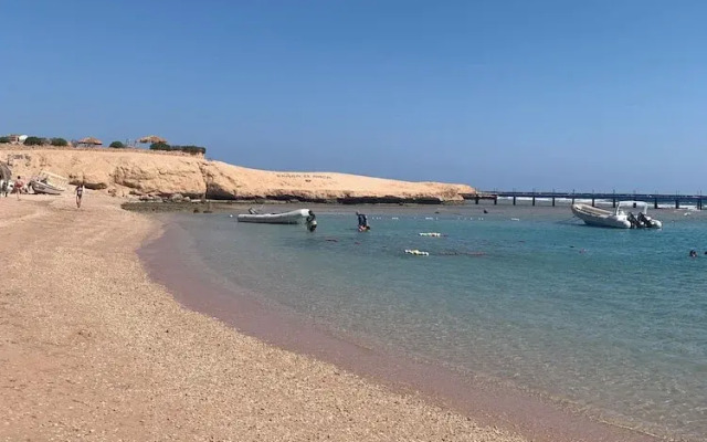 3-bed Sleeps 6 With Sea View & Free Parking