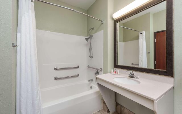 Seasons Inn & Suites Highland