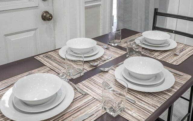 Cozy Private BR in the heart of Plateau