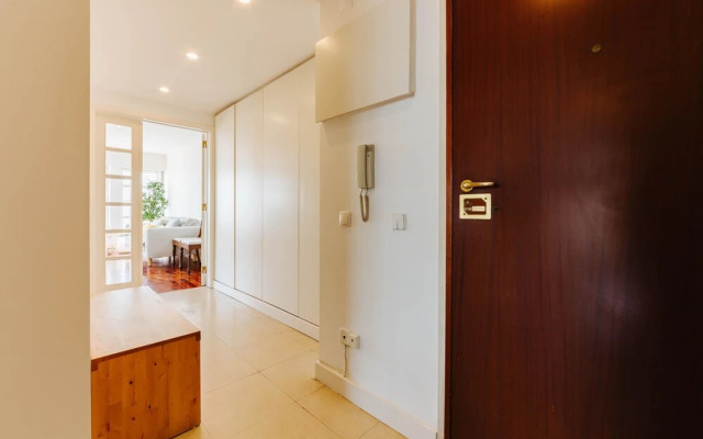 Rent4rest Lisbon Graca River View