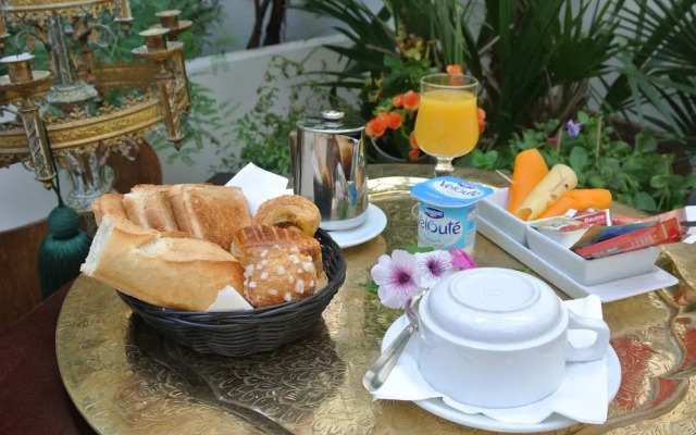 Hotel Denfert Montparnasse