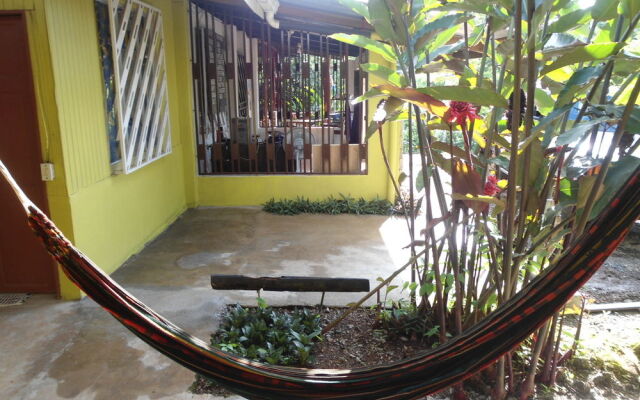 Cabinas Pura Vida Bed & Breakfast