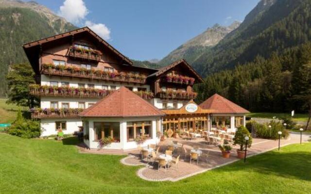 Alpenhotel Badmeister