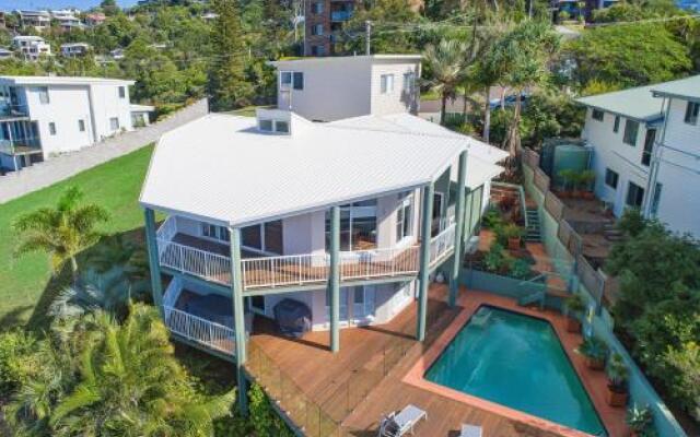 10 Mona Vista Crt Coolum Beach VIEWS WiFi Pet Friendly