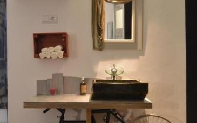 Lovin Book Guesthouse