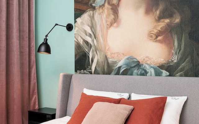 Retro Glamour by Upstairs