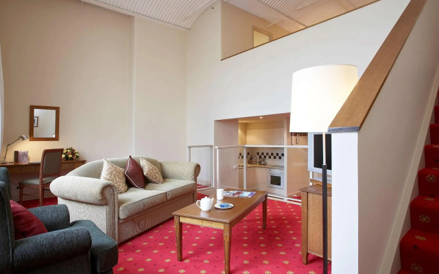 Grand Hotel Melbourne