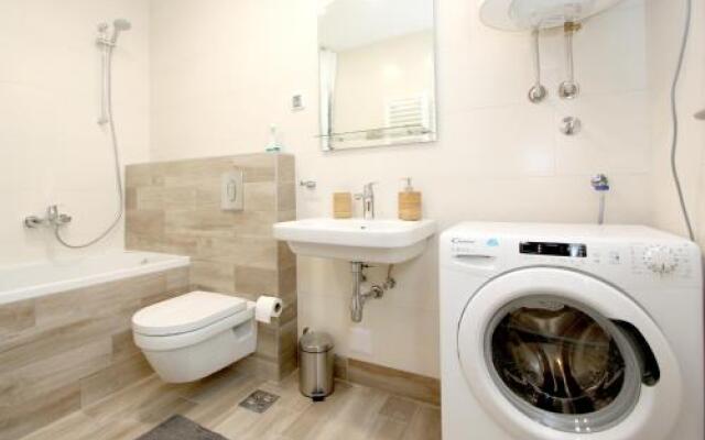 Apartment Moonstone 2