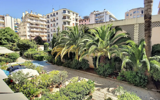 Park Promenade Terrasse by Nestor&Jeeves