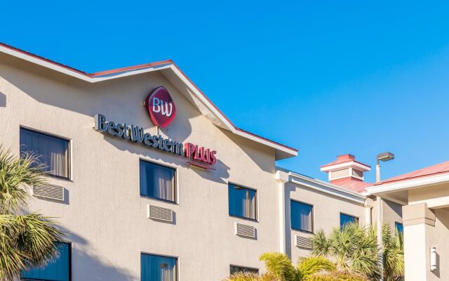 Best Western Plus Sebastian Hotel & Suites