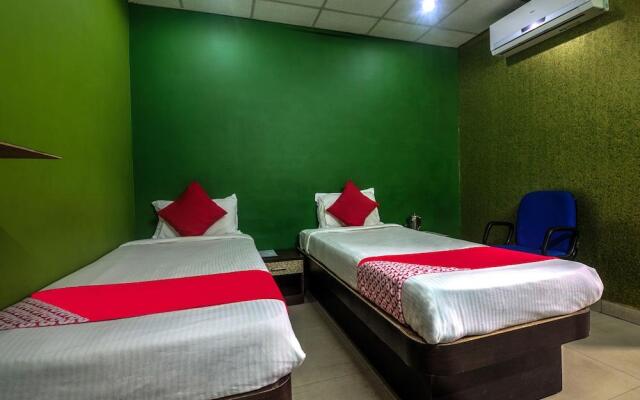 OYO 4518 Hotel Parashuram