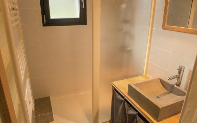 Cozy Holiday Home in Saint-privat-d'allier Near River