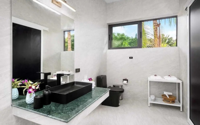 Bougain Villas Salad Beach