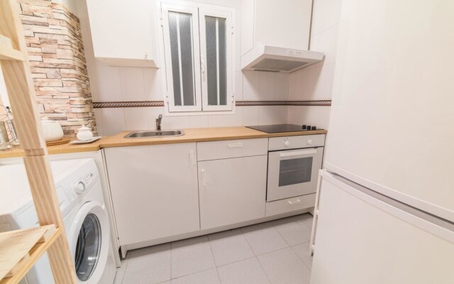 Apartment With 2 Bedrooms in Benalmádena, With Wonderful Mountain View