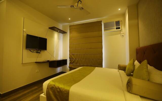 OYO 9319 Hotel Gurveer Royal
