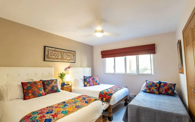 Sleeps 6 Views Beach 1 Block