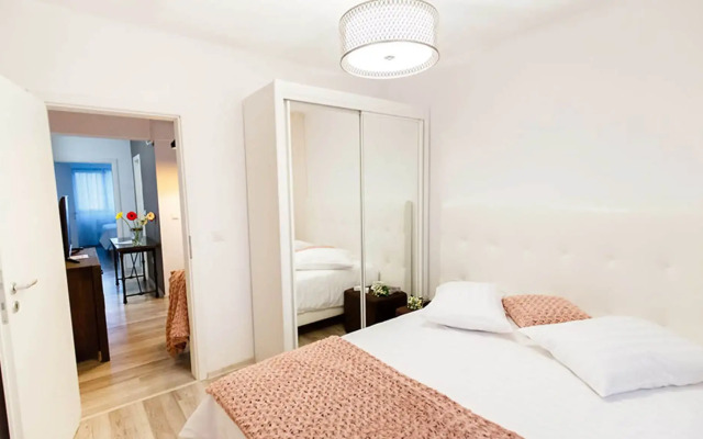 Metropolitan Iassium Luxury Suites