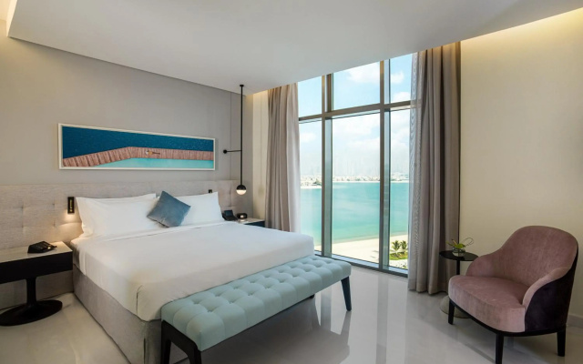 Th8 Palm Dubai Beach Resort, Vignette Collection, by IHG