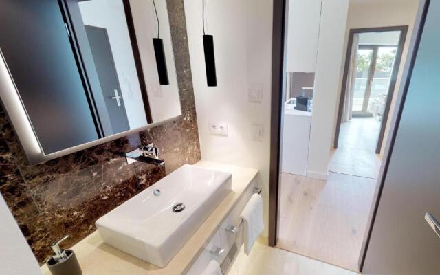 White Pearl Apartment 3.01