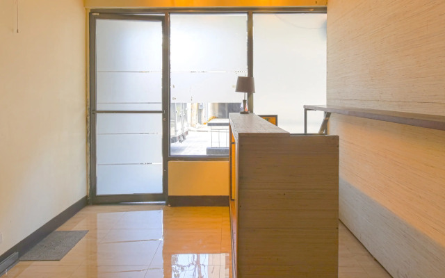 OYO 769 Poblacion Suites Polaris