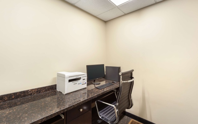 Best Western Plus Peace River Hotel & Suites