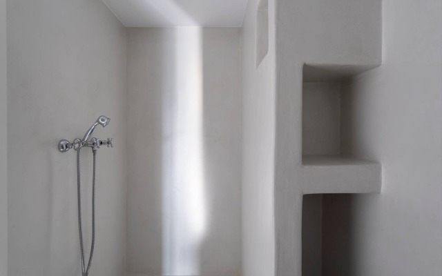 Parikia's Crossroad 3 Bedroom House