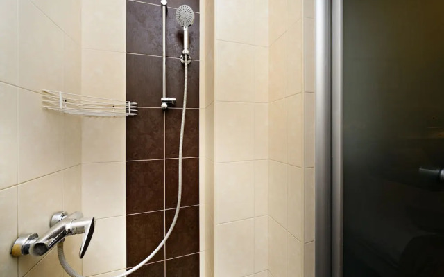 Guest House Yum Yum - Hostel