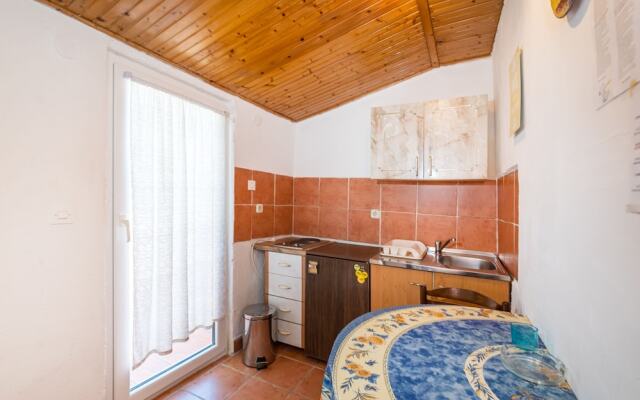 Ivica Studio Apartment