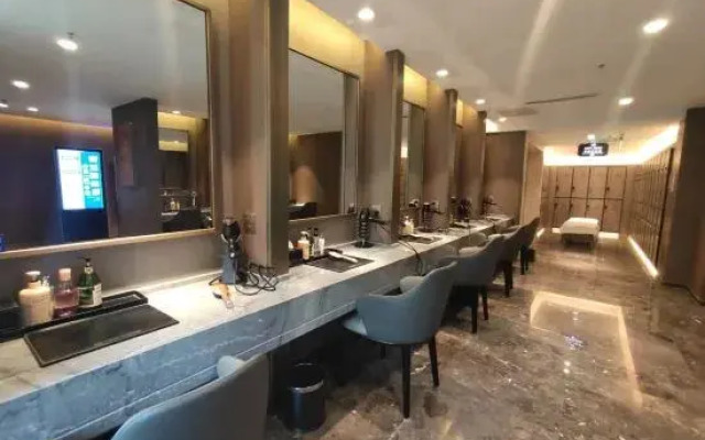 Wanda Ruijing Hannashan Hot Spring Hotel